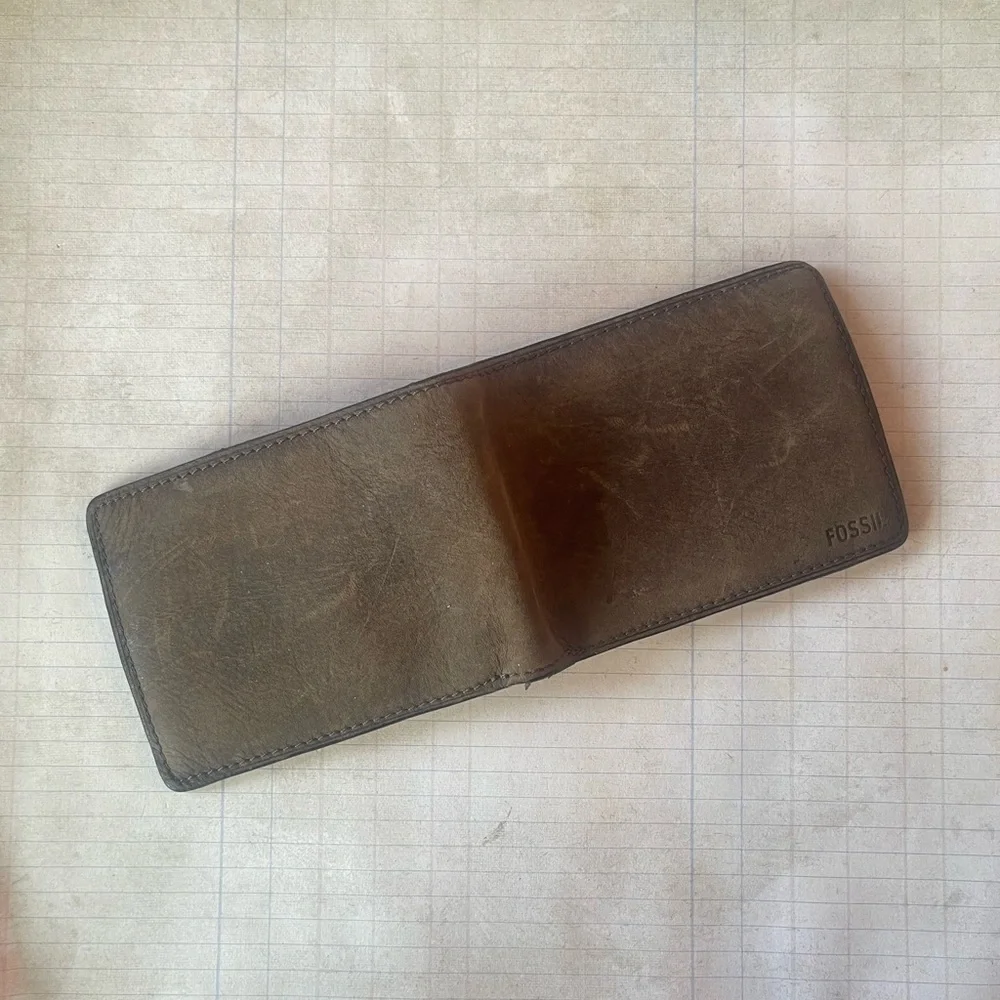 Fossil Men's Brown Leather Wallet